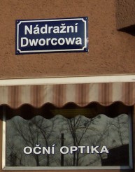 Zweisprachiges Straßenschild in Český Těšín