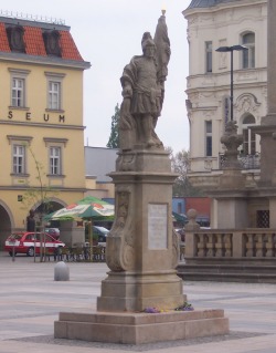 Florian-Skulptur auf dem Hauptplatz in Ostrava